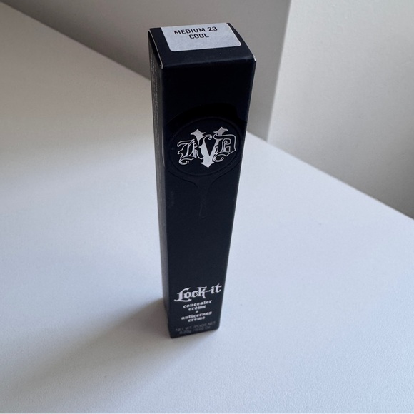 Kat Von D Lock-It Concealer Crème - Medium 23 Cool - NEW! - Picture 6 of 8
